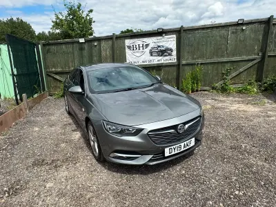 Used Vauxhall Insignia SRi 165 HP (121 kW) 2019 Grey Hatchback