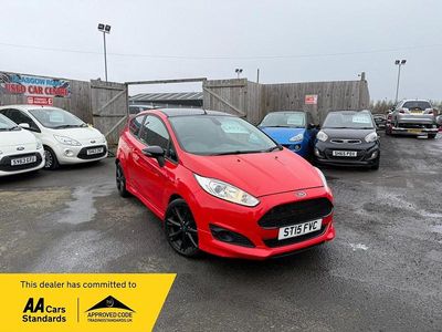 Used Ford Fiesta Zetec 140 HP (102 kW) 2015 Red Hatchback