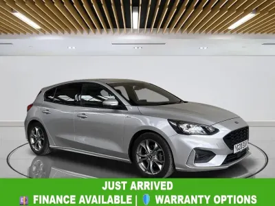 Used Ford Focus ST-Line 125 HP (91 kW) 2020 Silver Hatchback