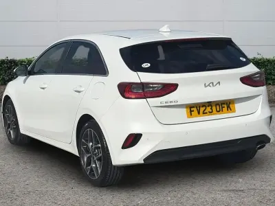 Used Kia Ceed 2023 White Hatchback