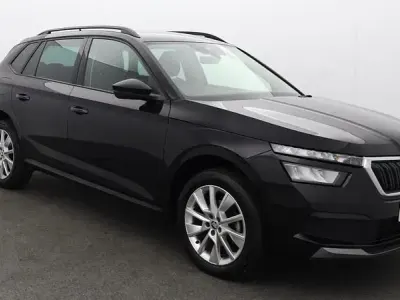 Usado Skoda Kamiq SE Drive 2023 Negro SUV