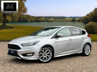Używany Ford Focus ST-Line 125 KM (91 kW) 2017 Srebrny Hatchback