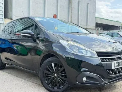 Used Peugeot 208 82 HP (60 kW) 2018 Black Hatchback