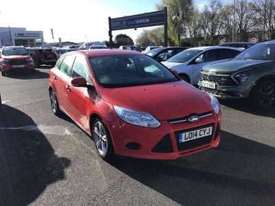 Used Ford Focus 2014 Red Hatchback