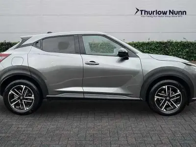 Gebraucht Nissan Juke N-Connecta 114 PS (83 kW) 2024 Grau SUV