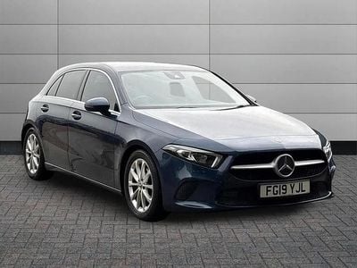 Used Mercedes A180 134 HP (98 kW) 2019 Blue Hatchback