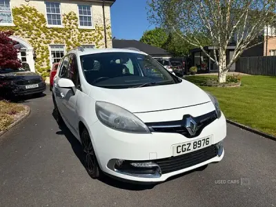 Usado Renault Grand Scénic IV Dynamique 110 HP (80 kW) 2016 Branco Monovolume