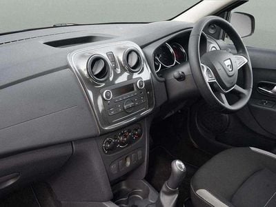 Used Dacia Sandero Essentiel 90 HP (66 kW) 2020 Red SUV