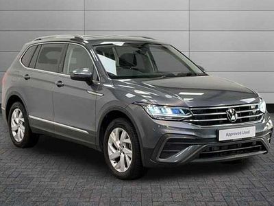 Platinum grey Used 2024 VW Tiguan Allspace Life SUV | £25,290 (Fair price)