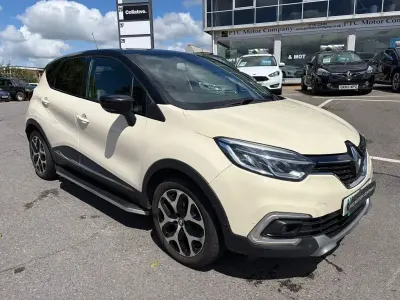 Used Renault Captur Signature 110 HP (80 kW) 2018 White SUV