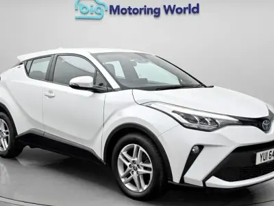 Used Toyota C-HR 122 HP (89 kW) 2023 White SUV
