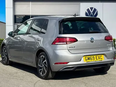 Second-hand VW Golf VII Edition 130 CP (95 kW) 2020 Argintiu Hatchback