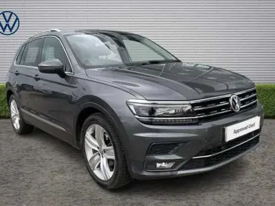 Usado VW Tiguan SEL 230 HP (169 kW) 2020 Cinzento SUV