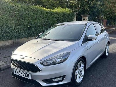 Used Ford Focus Zetec 120 HP (88 kW) 2015 Silver Hatchback