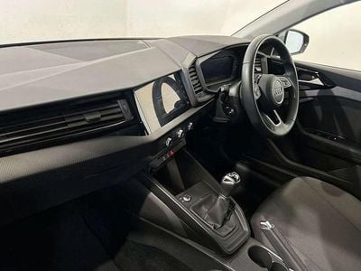 Used Audi A1 Design 94 HP (69 kW) 2023 Grey SUV