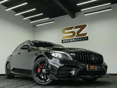 Second-hand Mercedes C300 AMG line 2018 Negru Berlinǎ