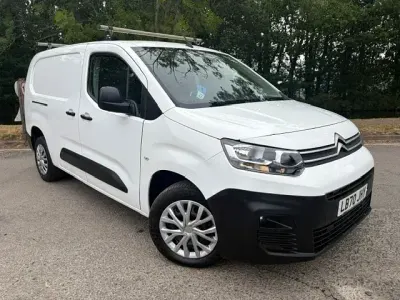Used Citroën Berlingo 100 HP (73 kW) 2020 White MPV