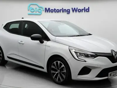 Used Renault Clio Evolution 145 HP (106 kW) 2023 White Hatchback