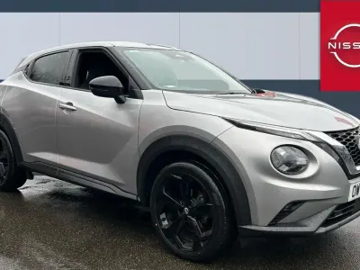 Usado Nissan Juke Tekna 114 HP (83 kW) 2024 Prateado SUV