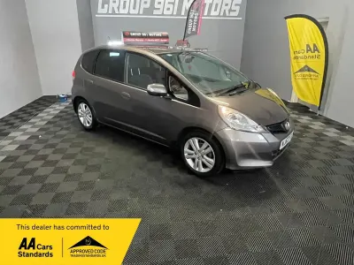 Used Honda Jazz ES 99 HP (72 kW) 2013 Brown Hatchback