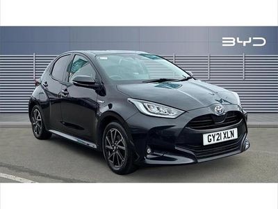 Used Toyota Yaris Hybrid Design 116 HP (85 kW) 2021 Black Hatchback