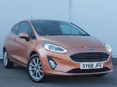 Begagnad Ford Fiesta Titanium 125 HK (91 kW) 2018 Brun Halvkombi