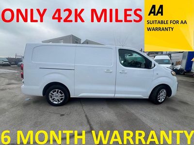 Second-hand Vauxhall Vivaro Sportive 100 CP (73 kW) 2020 Alb Monovolum