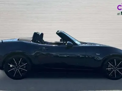 Używany Mazda MX5 Exclusive-Line 184 KM (135 kW) 2025 Niebieski Kabriolet