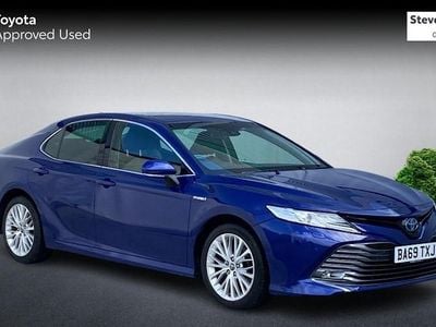 Usado Toyota Camry Hybrid 218 HP (160 kW) 2021 Sedan