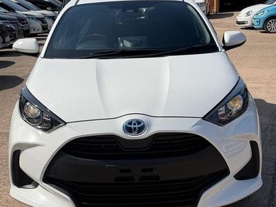 Used Toyota Yaris 107 HP (78 kW) 2020 White Hatchback