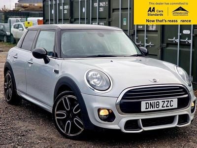 Used Mini Cooper Hatch 136 HP (100 kW) 2018 Silver Hatchback