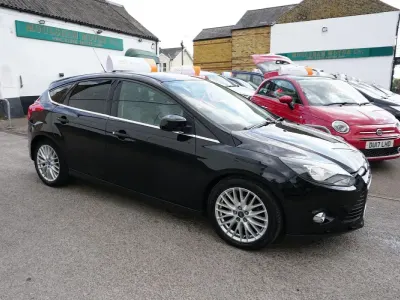 Used Ford Focus Zetec 115 HP (84 kW) 2012 Black Hatchback