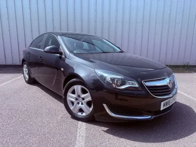 Used Vauxhall Insignia Design Edition 136 HP (100 kW) 2016 Black Hatchback