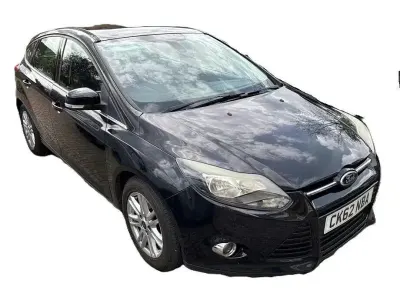 Begagnad Ford Focus Titanium 125 HK (91 kW) 2012 Svart Halvkombi