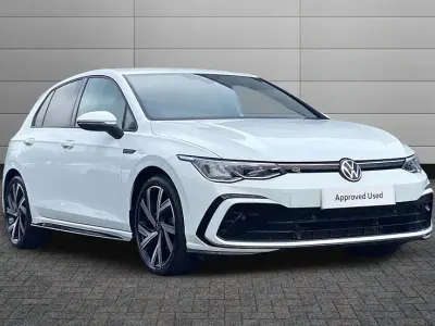 Used VW Golf VIII R-line 150 HP (110 kW) 2022 Pure white Hatchback