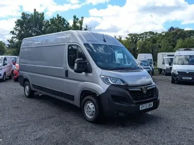Usado Vauxhall Movano 140 CV (102 kW) 2022 Gris Monovolumen