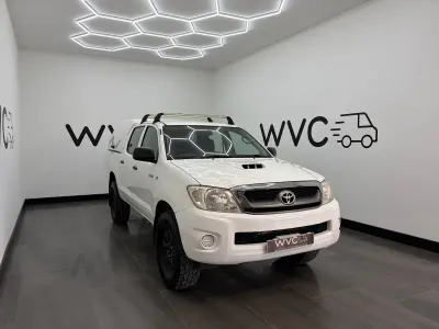 Used Toyota HiLux 144 HP (105 kW) 2010 White Pickup