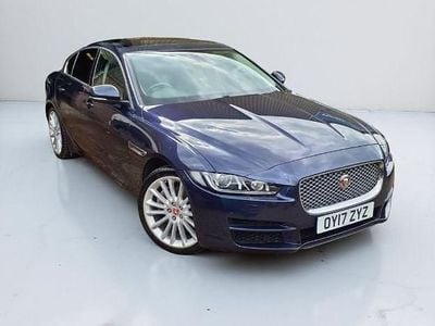 Used Jaguar XE Portfolio 180 HP (132 kW) 2017 Blue Sedan