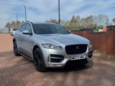 Używany Jaguar F-Pace R-Sport 240 KM (176 kW) 2018 Srebrny SUV