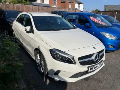 Used Mercedes A200 Premium 2015 White Hatchback