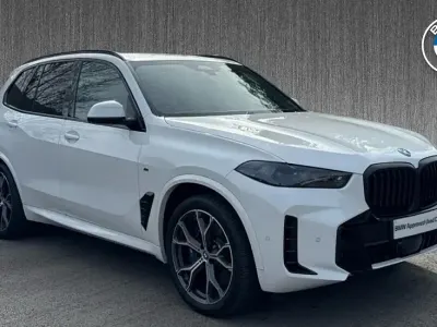 Używany BMW X5 M Sport 482 KM (354 kW) 2024 Biały SUV