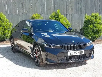 Begagnad BMW 330e M Sport 292 HK (214 kW) 2025 Svart Sedan