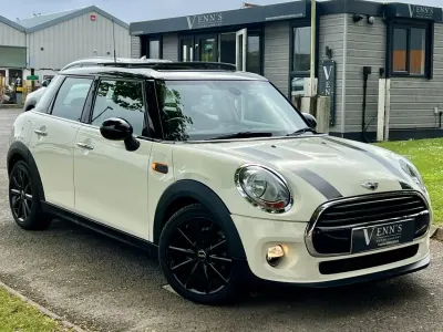 Używany Mini Cooper Hatch 2016 Biały Hatchback
