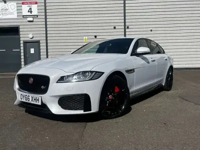 Used Jaguar XF S 300 HP (220 kW) 2016 White Sedan
