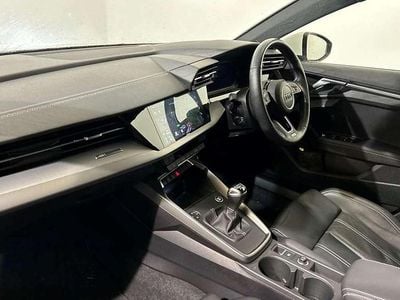 Used Audi A3 S-Line 147 HP (108 kW) 2023 White Sedan