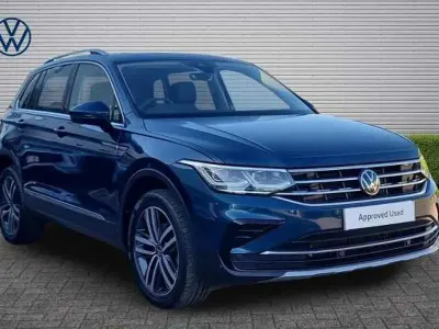 Second-hand VW Tiguan Elegance 150 CP (110 kW) 2023 Albastru SUV