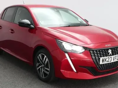 Second-hand Peugeot 208 Allure+ 2023 Roșu Hatchback