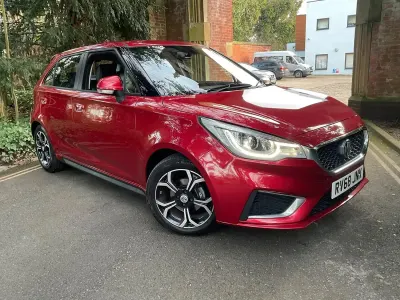Used MG MG3 Exclusive 106 HP (77 kW) 2018 Red Hatchback