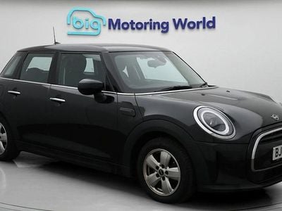 Used 2022 Mini Cooper Classic Hatchback | £15,900 (Good price)