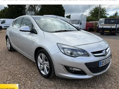 Gebraucht Vauxhall Astra SRi 115 PS (84 kW) 2013 Silber Kleinwagen
